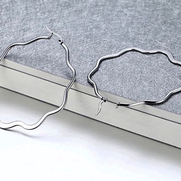 ✨NEW✨✨Stainless Steel Wave Hoop Earrings✨ - Picture 2 of 5